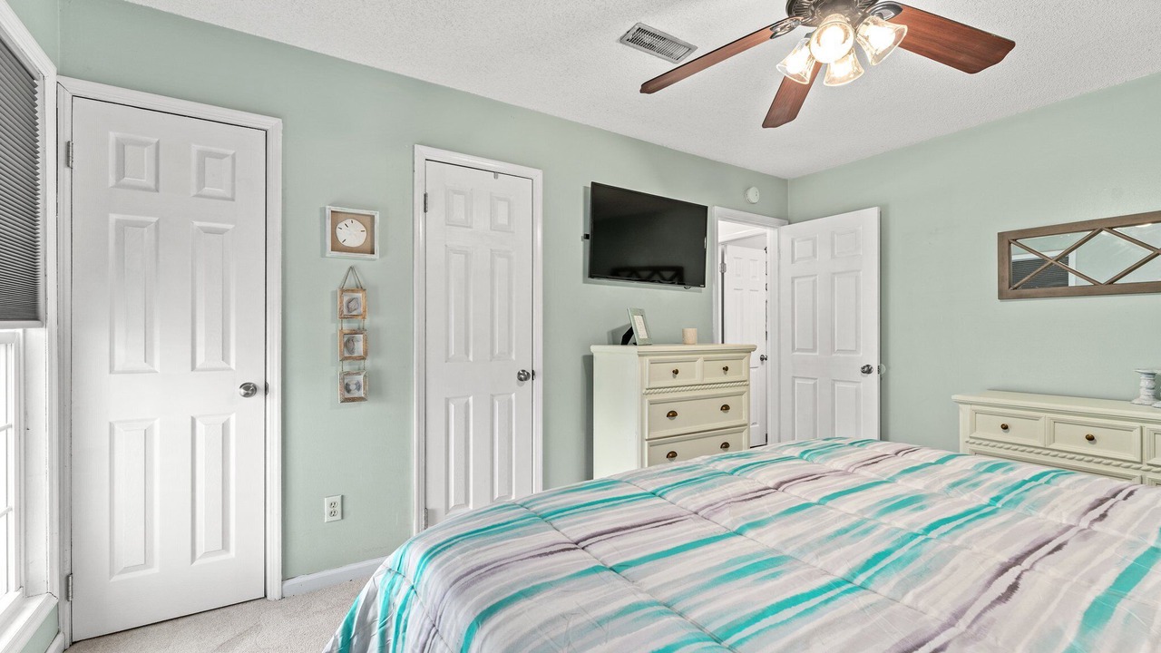Photo of Bedroom in Summer Breeze