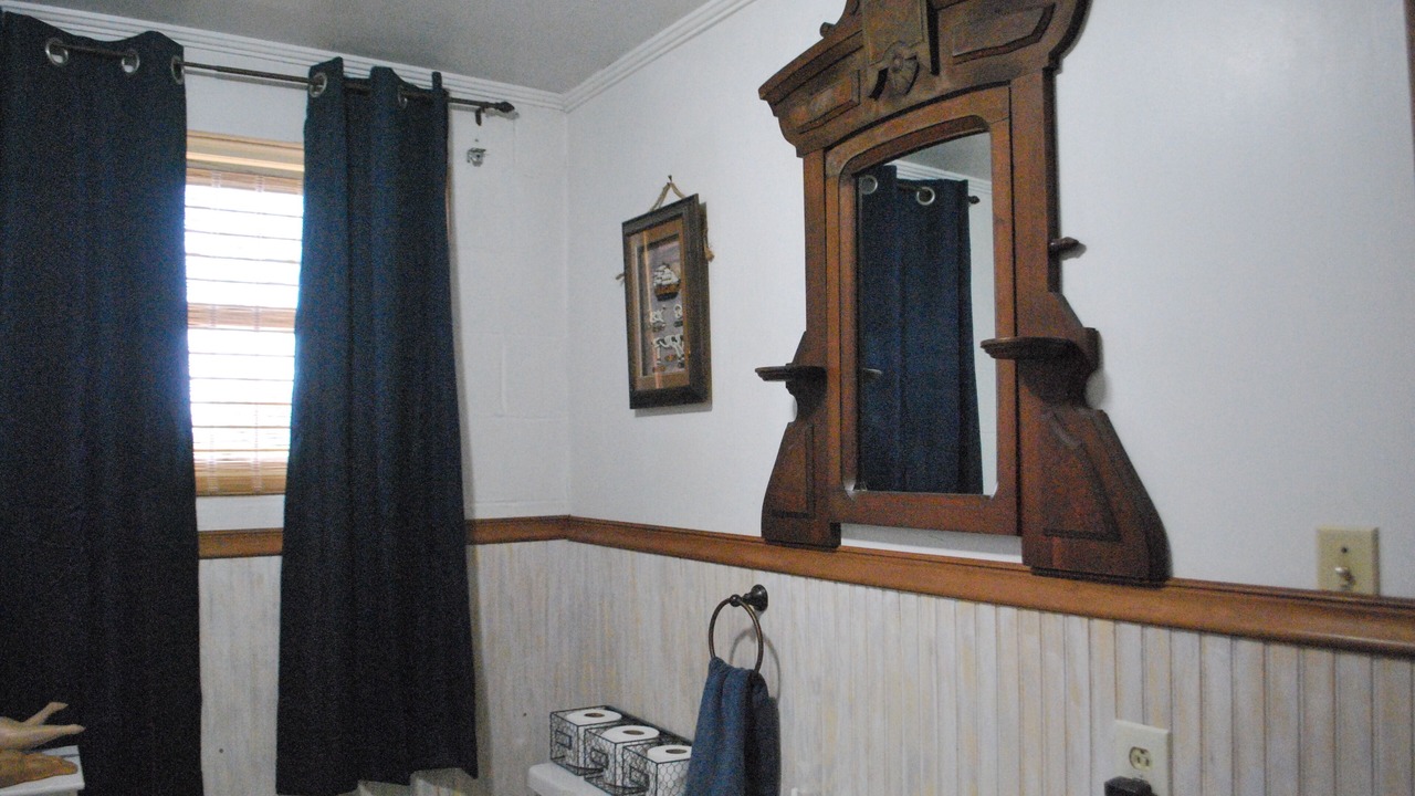 Photo of Bathroom in Centre