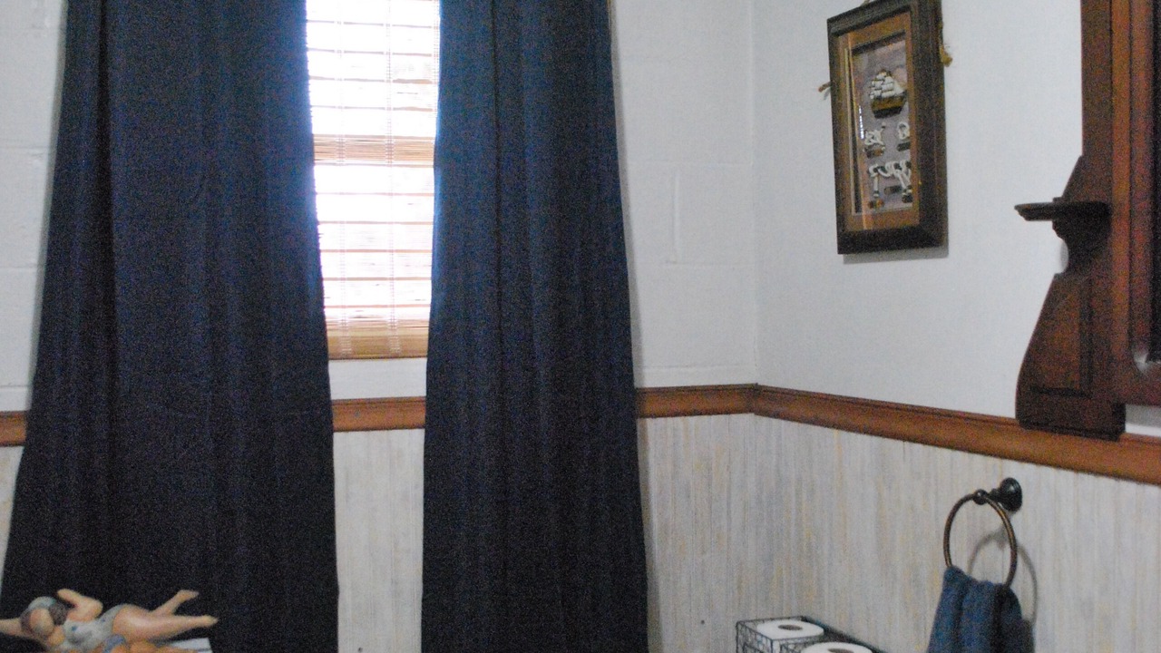 Photo of Bathroom in Centre