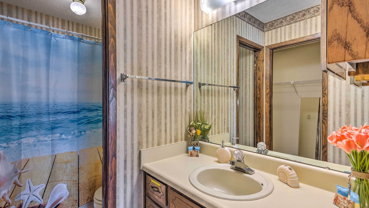 Photo of Bathroom in Niceville