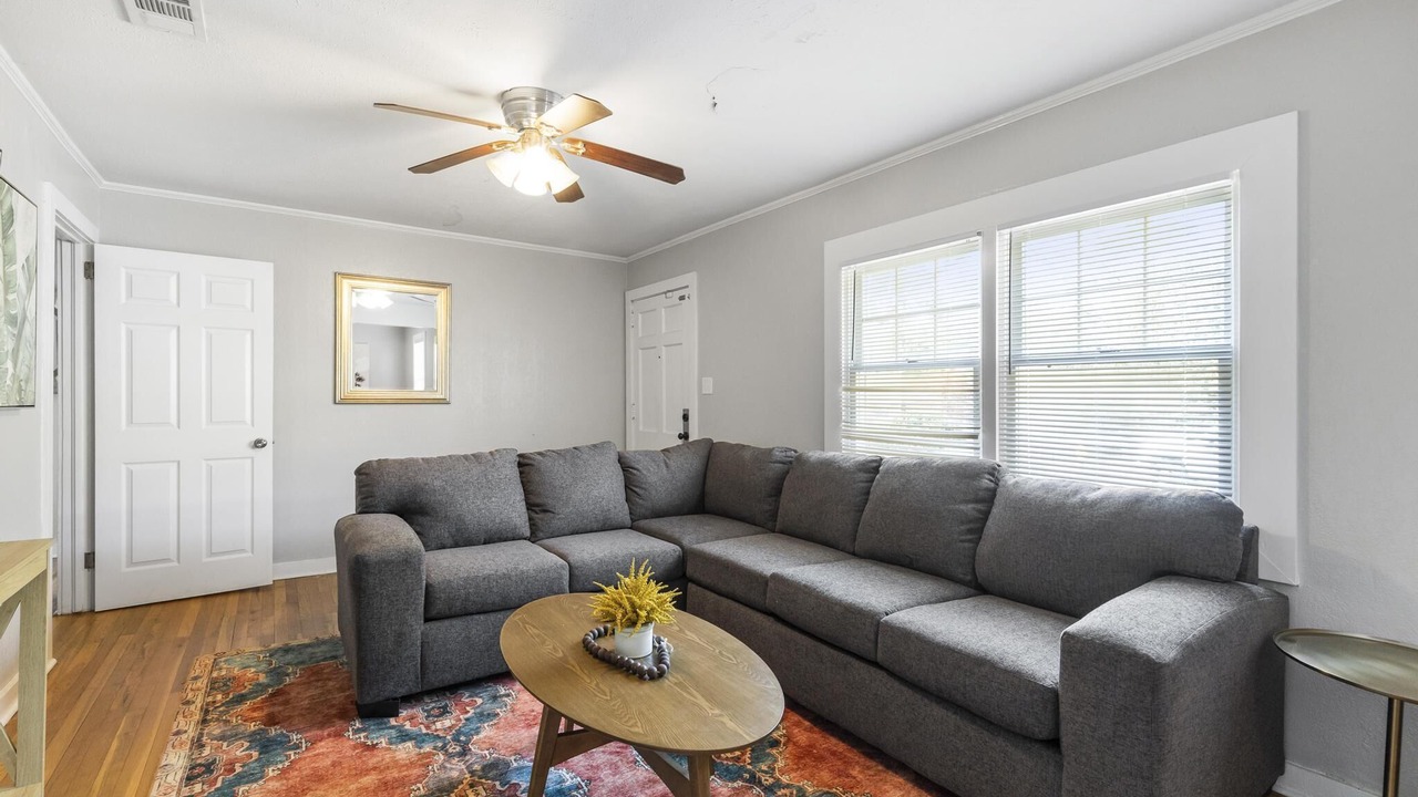 Photo of Livingroom in Hattiesburg