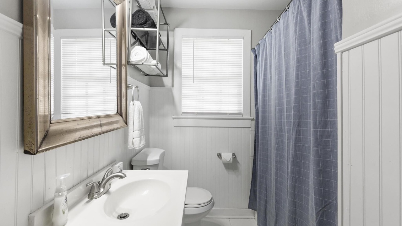 Photo of Bathroom in Hattiesburg