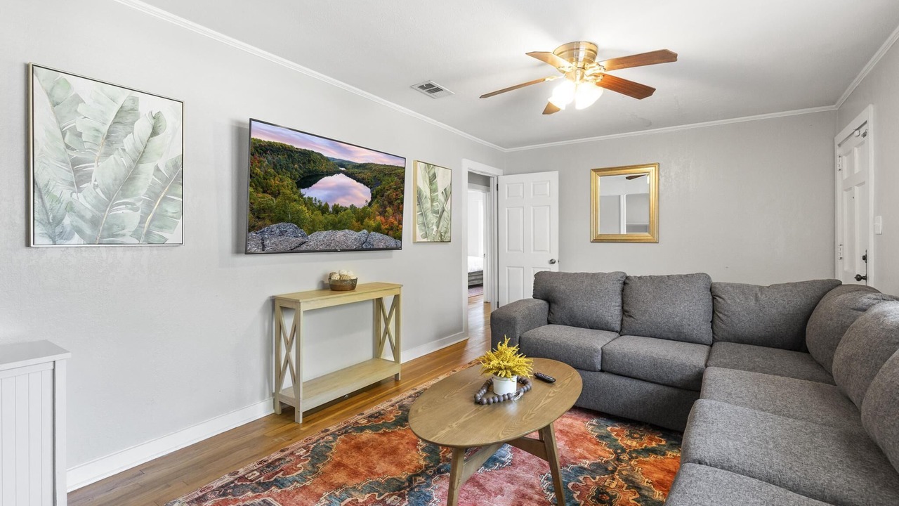Photo of Livingroom in Hattiesburg