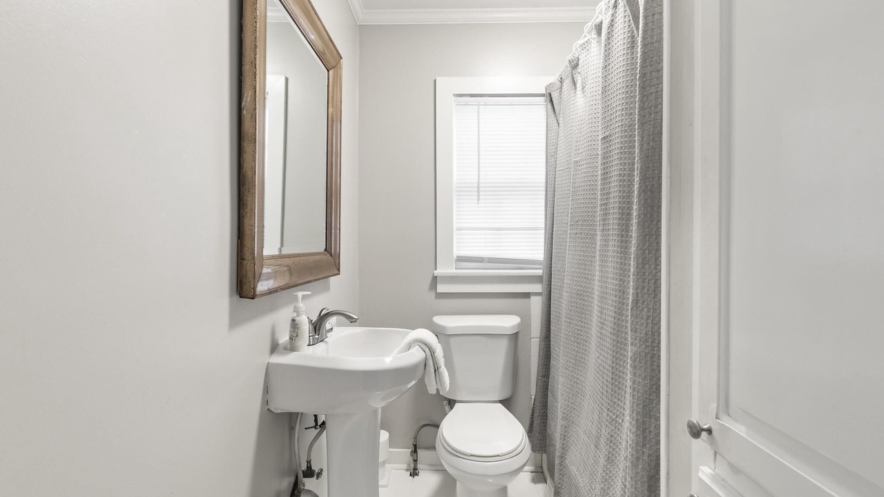 Photo of Bathroom in Hattiesburg