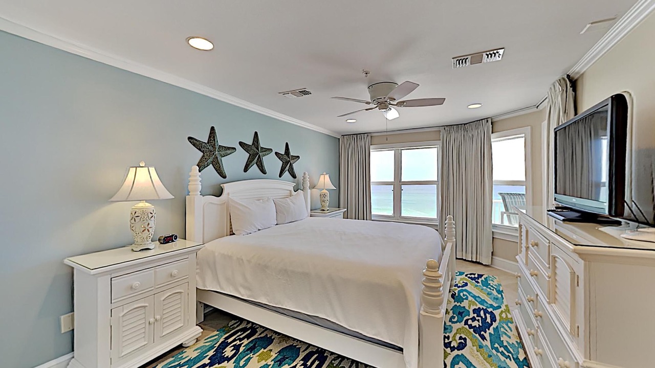 Photo of Bedroom in Crystal Beach