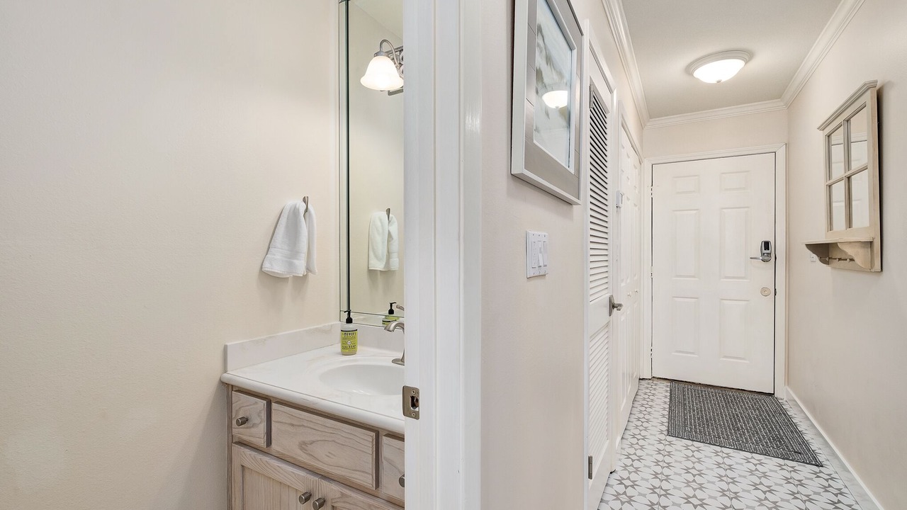 Photo of Bathroom in White's Gulfview