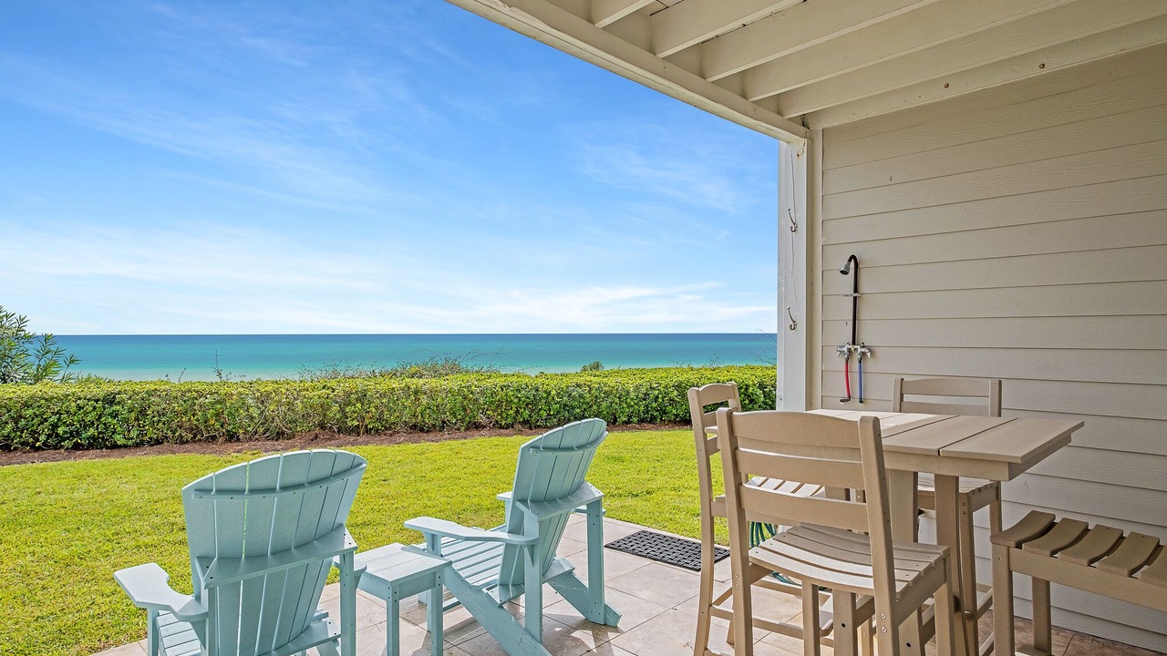 Photo of Outdoor in White's Gulfview