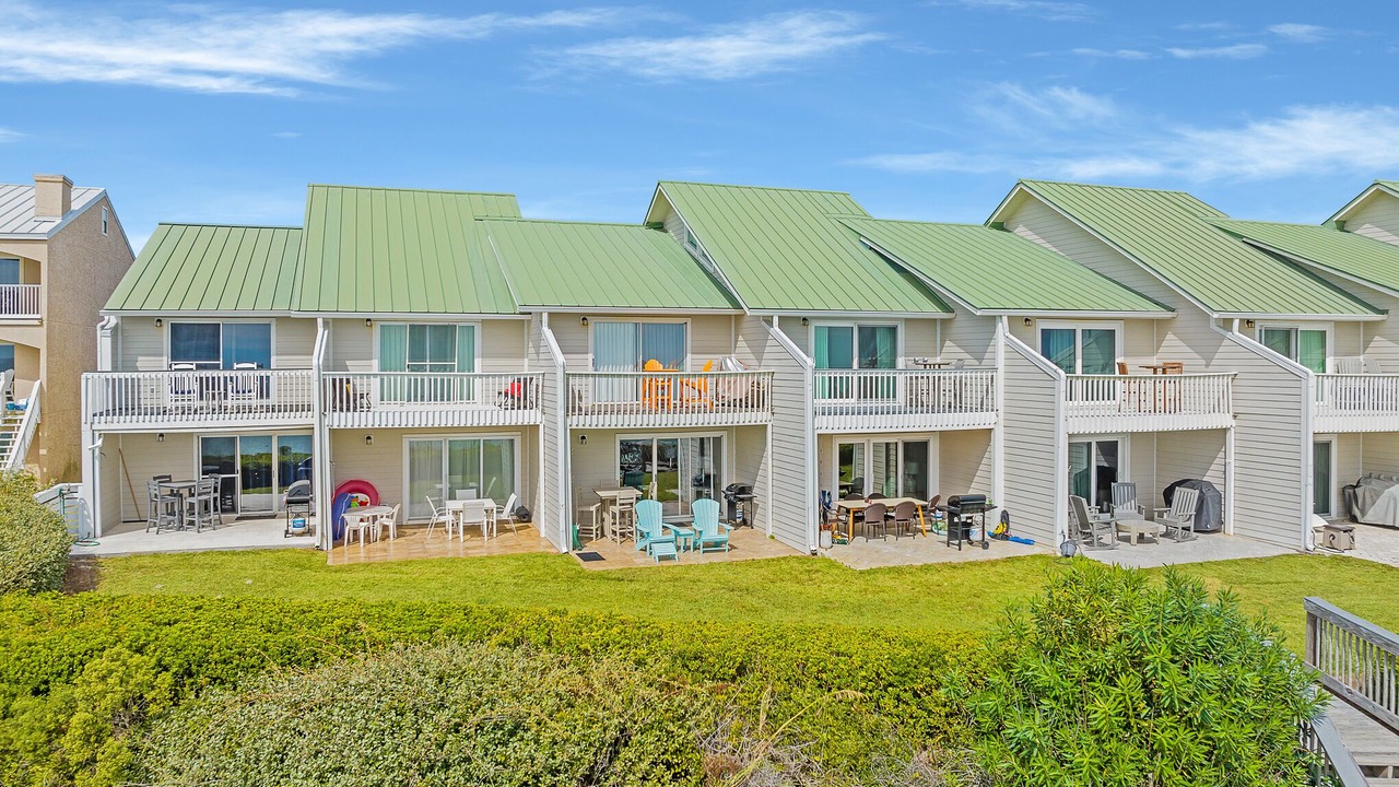 Photo of Outdoor in White's Gulfview