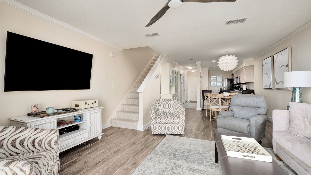 Photo of Livingroom in White's Gulfview