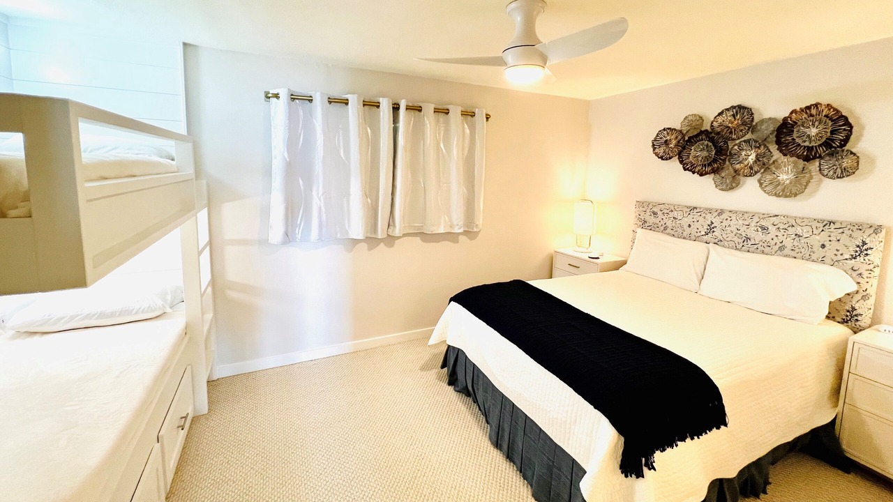 Photo of Bedroom in White's Gulfview