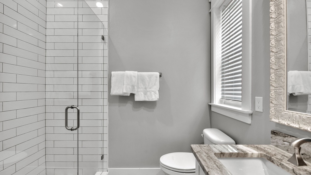 Photo of Bathroom in Emerald Waters Village