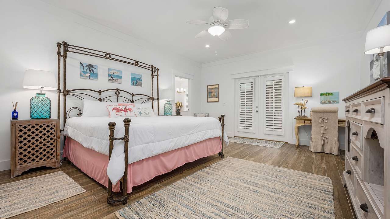Photo of Bedroom in Seacrest Beach