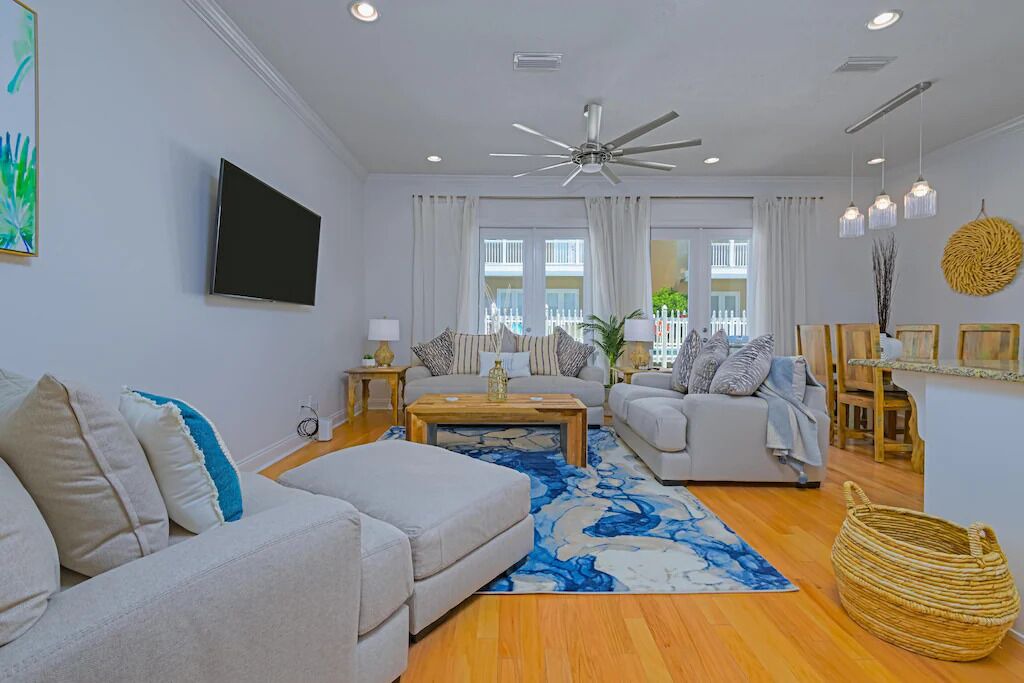 Photo of Livingroom in Gulf Lagoon Beach