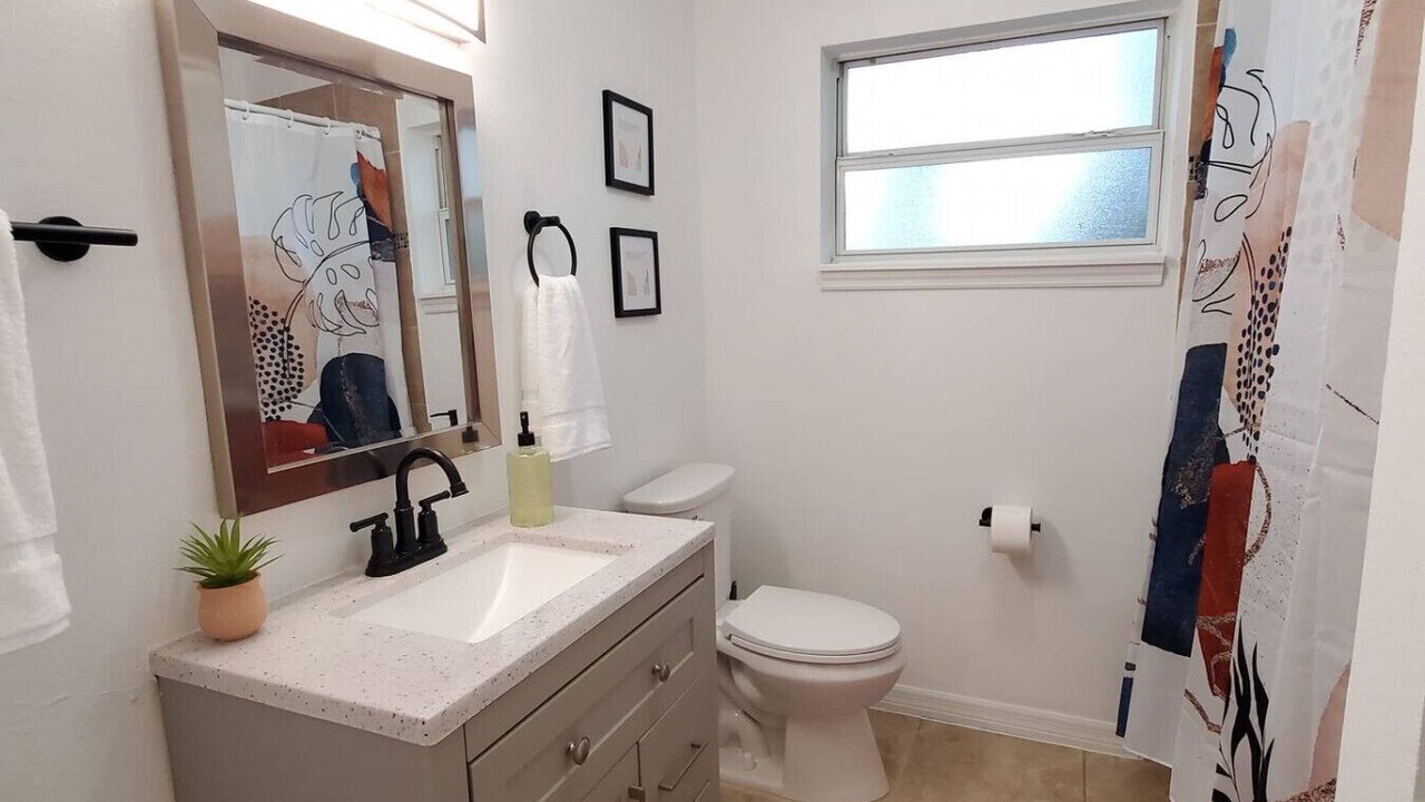 Photo of Bathroom in Lawsona - Fern Creek