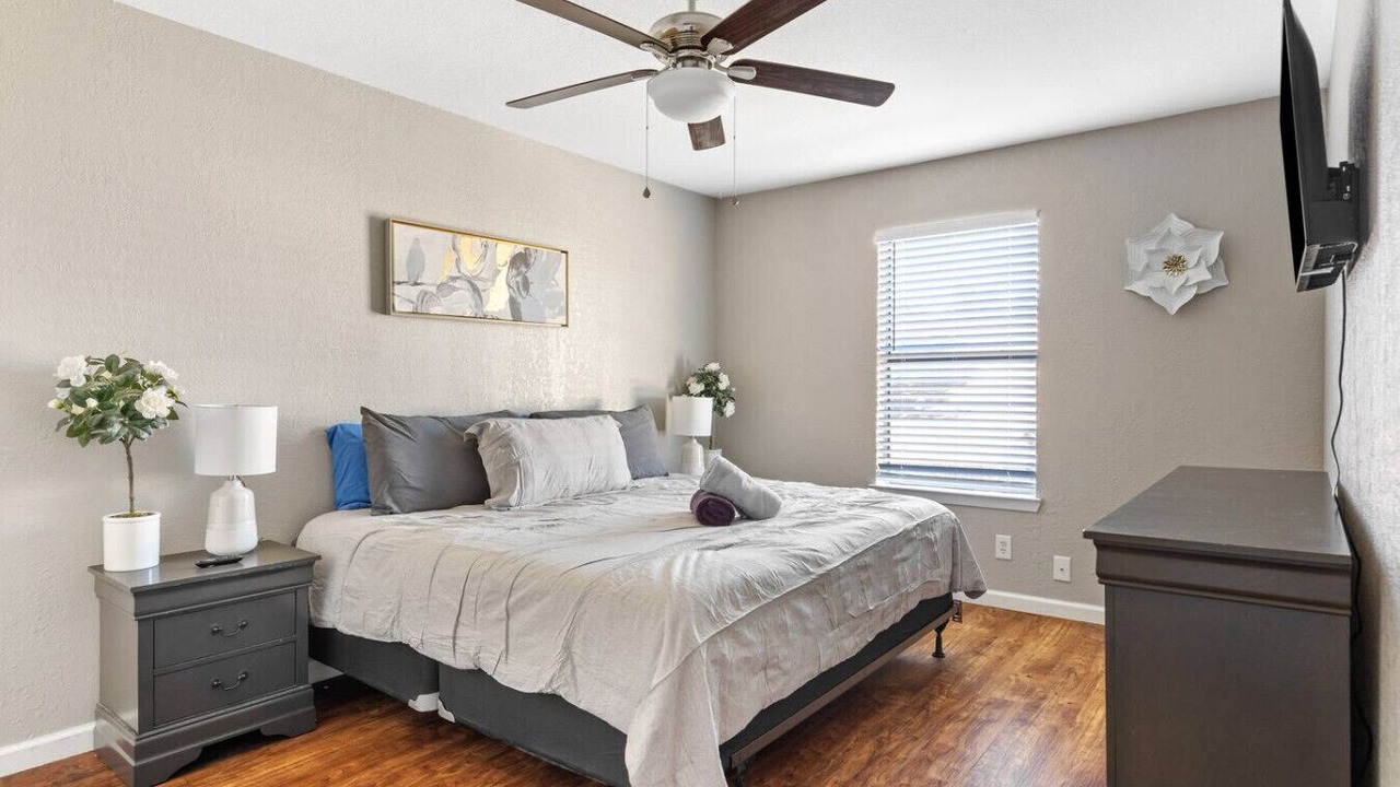 Photo of Bedroom in Southwest Carrollton