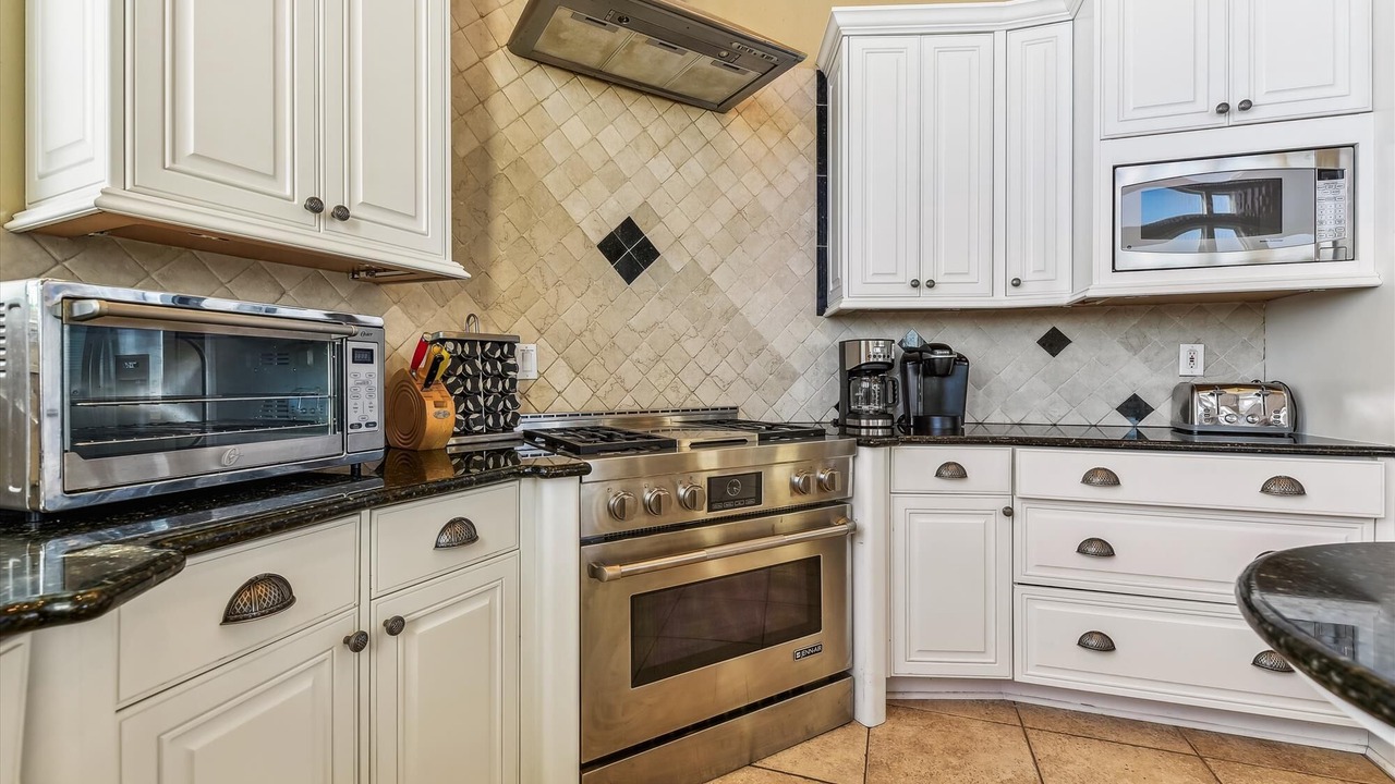 Photo of Kitchen in Sea Palm Village