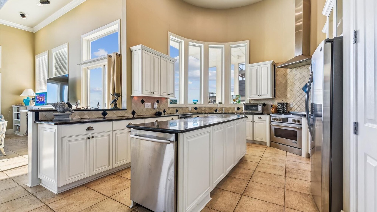 Photo of Kitchen in Sea Palm Village