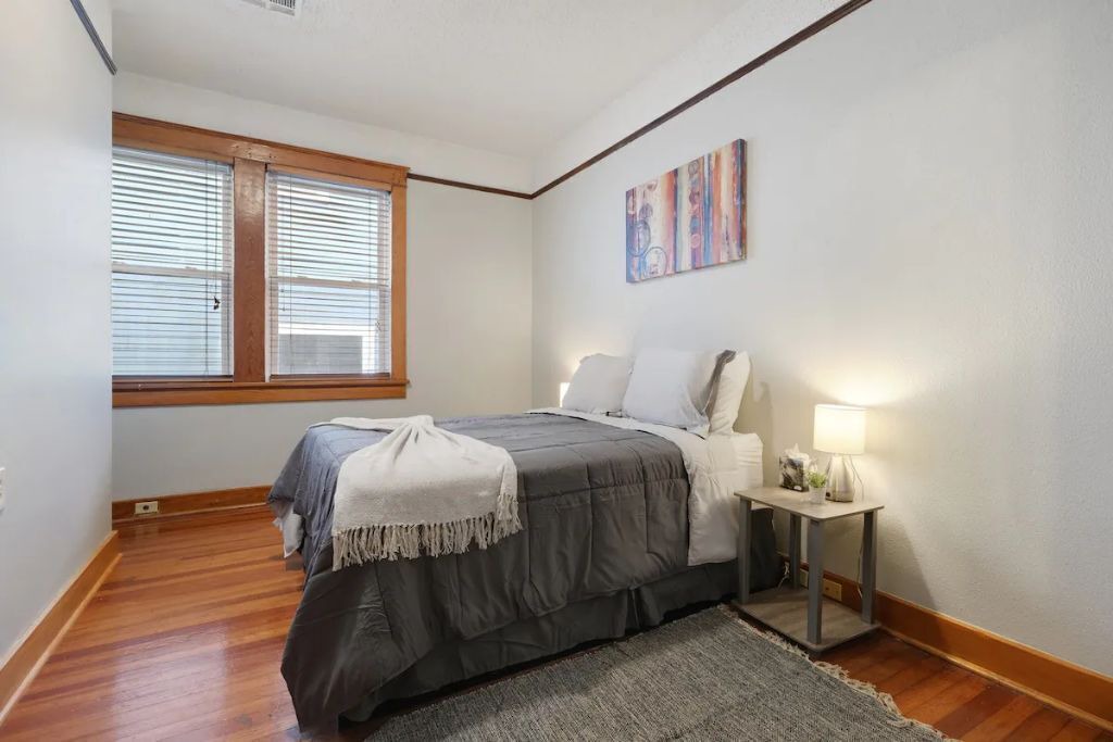 Photo of Bedroom in Freret
