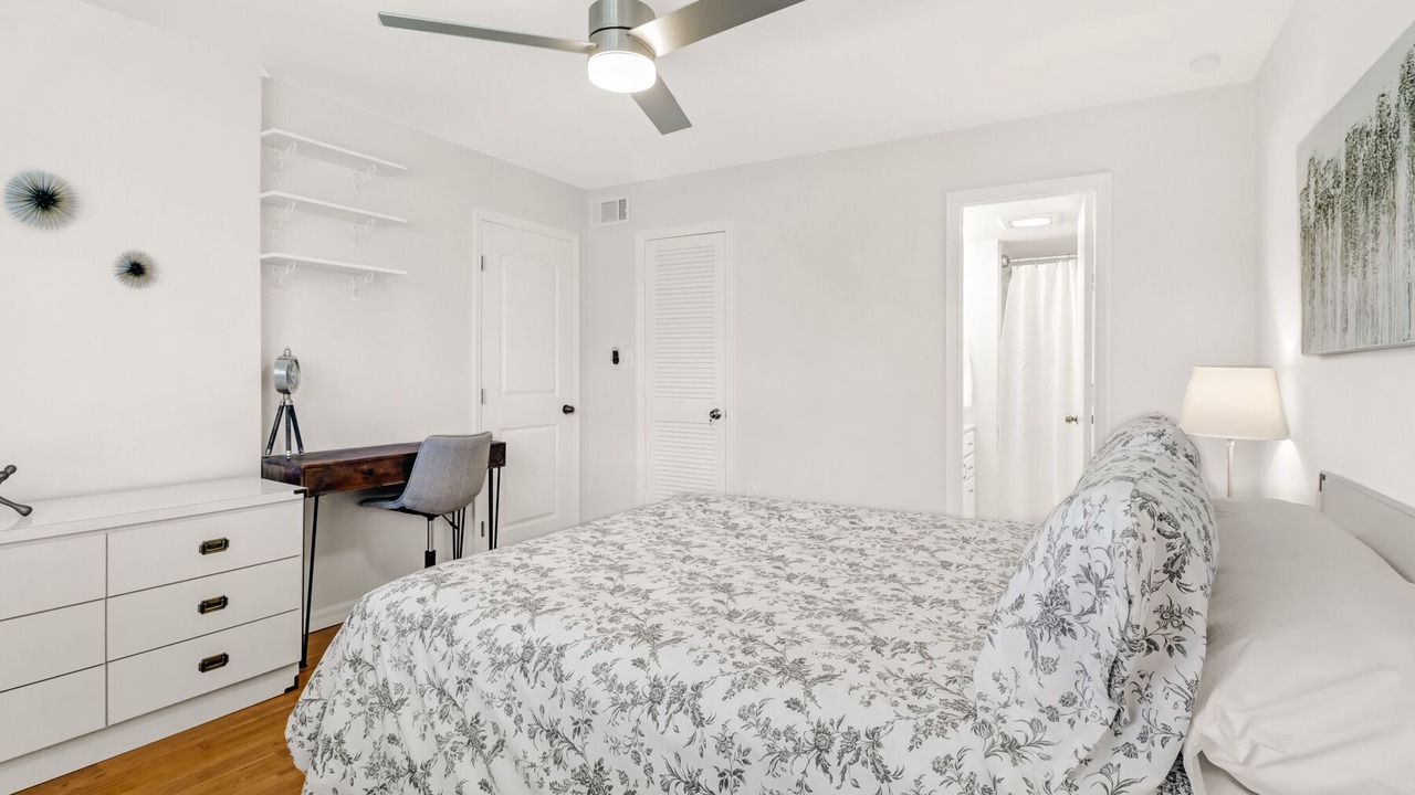 Photo of Bedroom in Central Naples