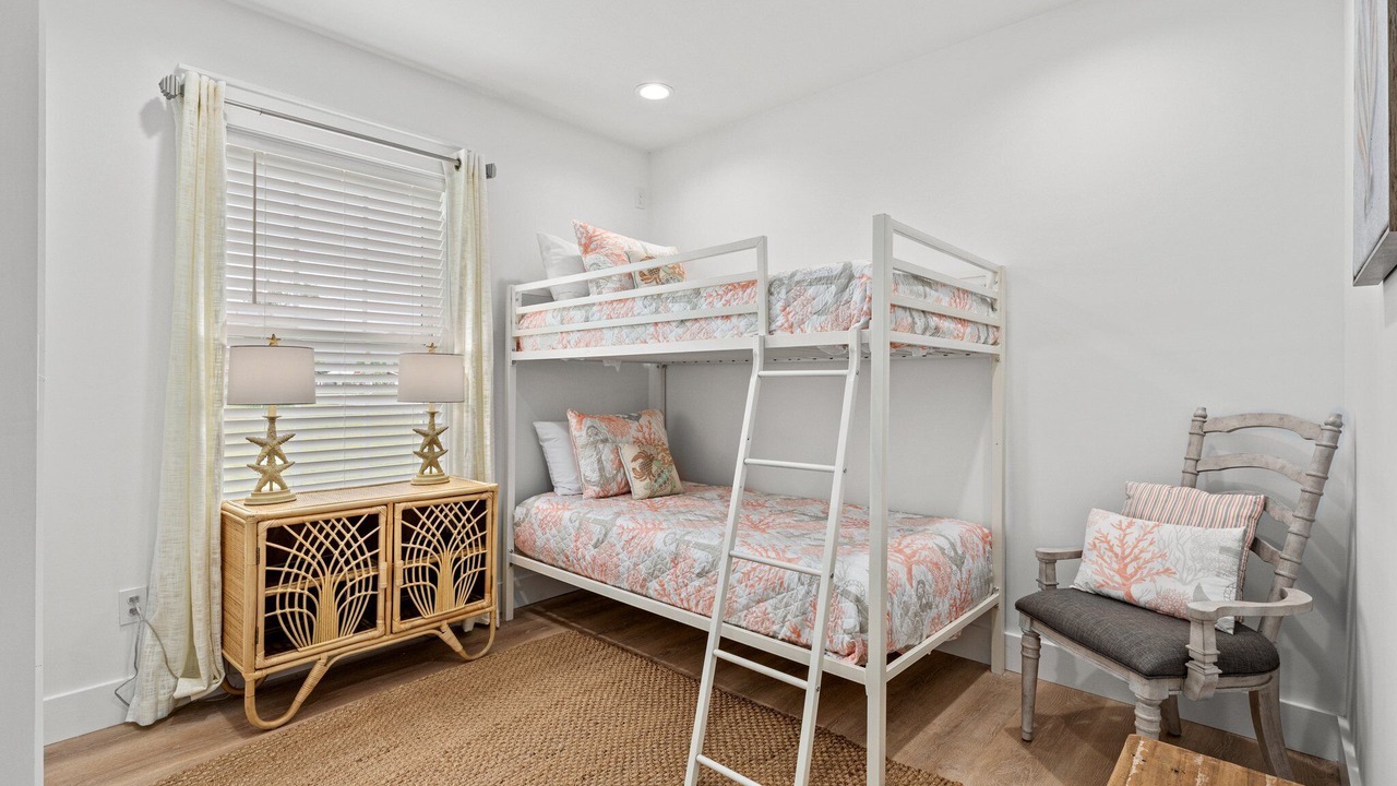 Photo of Bedroom in Mexico Beach