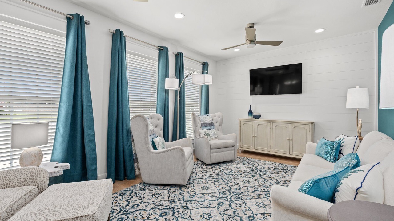 Photo of Livingroom in Mexico Beach
