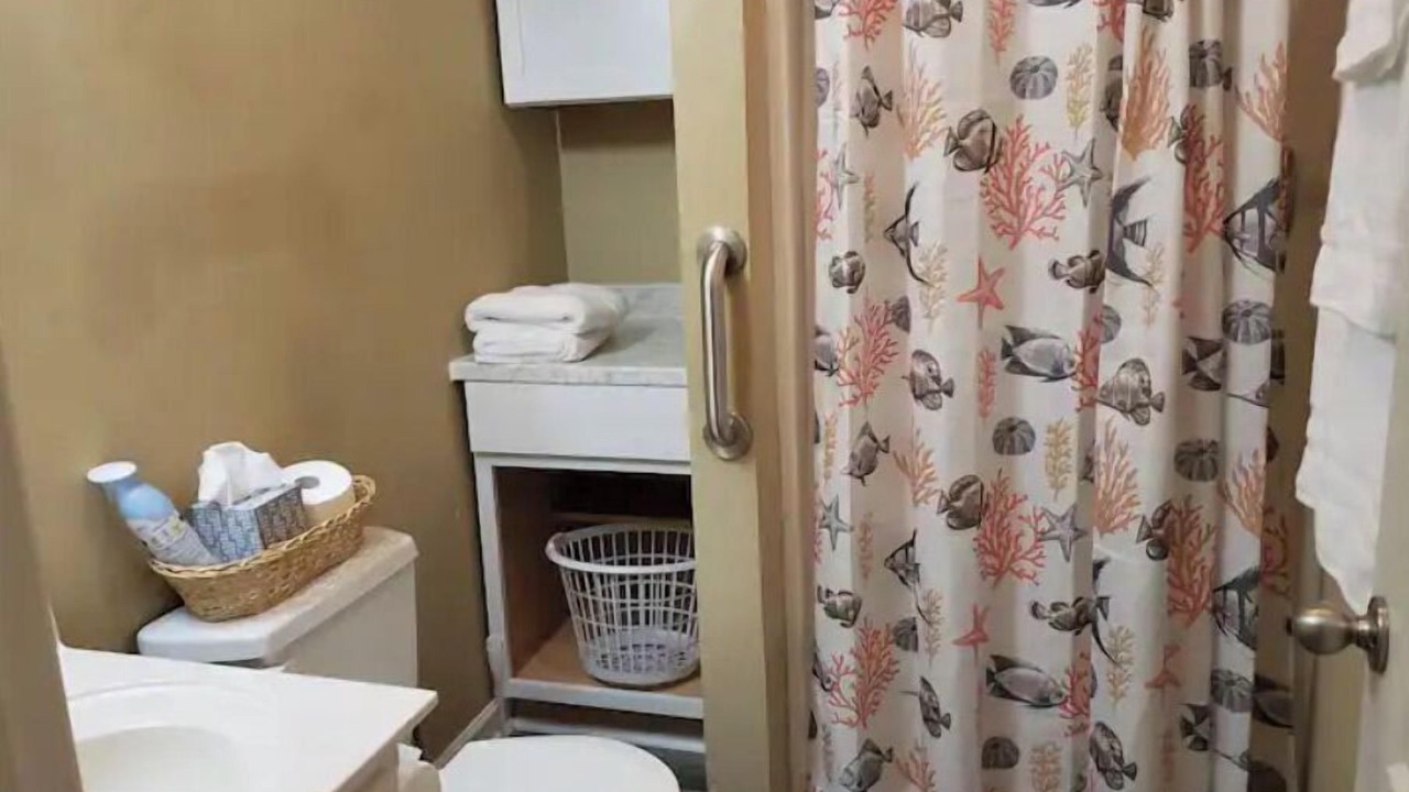 Photo of Bathroom in Maurepas