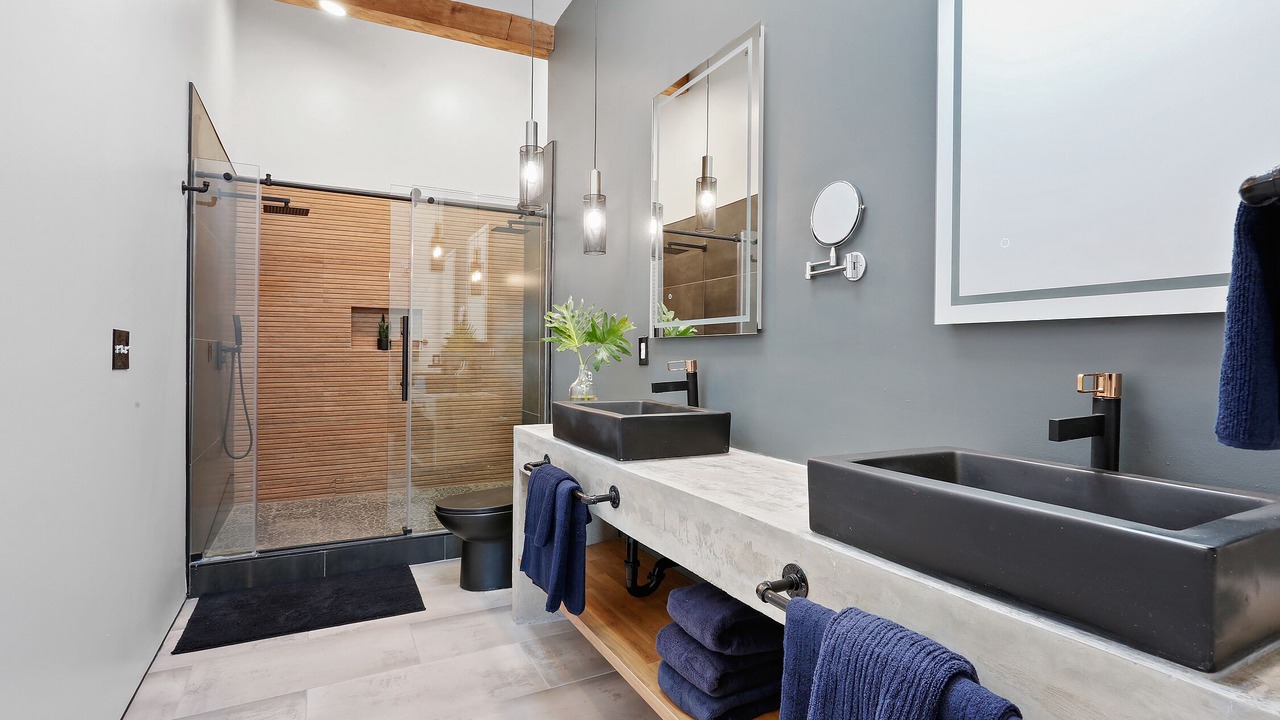 Photo of Bathroom in Saint Claude