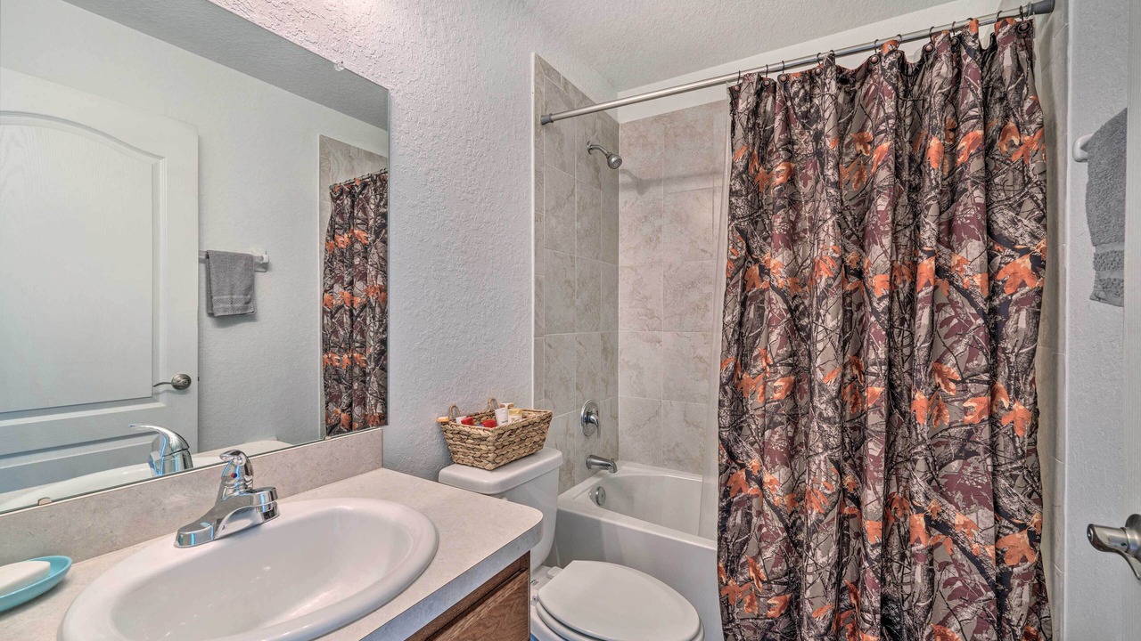 Photo of Bathroom in Cypress Gardens