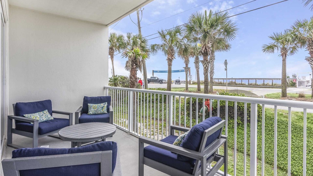 Photo of Patio Balcony in Avalon Beach Estates