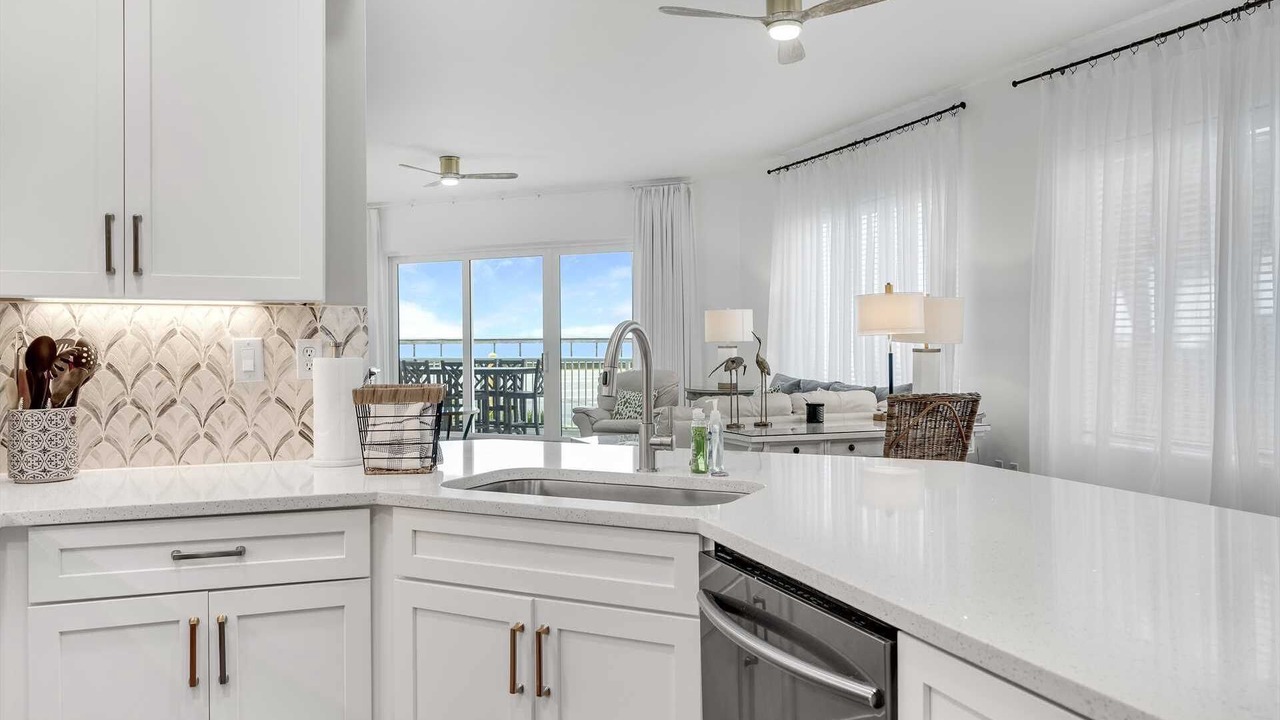 Photo of Kitchen in Avalon Beach Estates