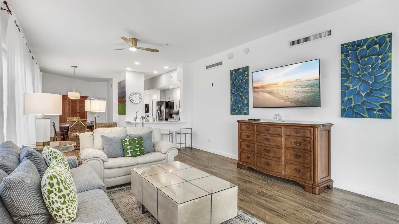 Photo of Others in Avalon Beach Estates