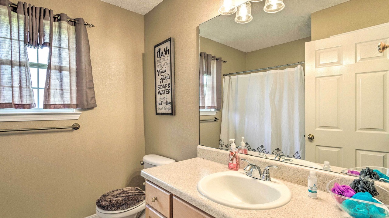 Photo of Bathroom in Northwest Pensacola