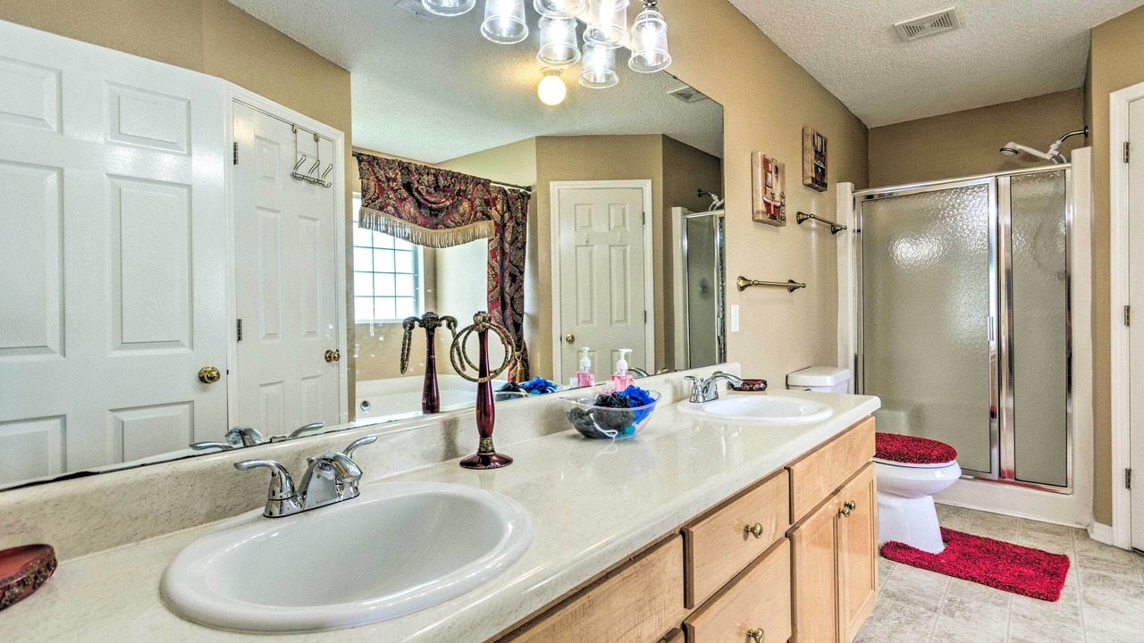 Photo of Bathroom in Northwest Pensacola