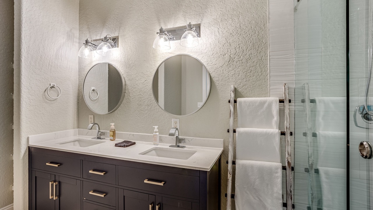 Photo of Bathroom in Gulf Place