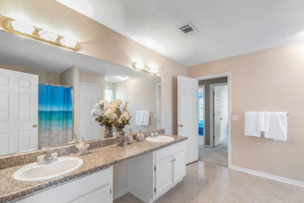 Photo of Bathroom in Navarre