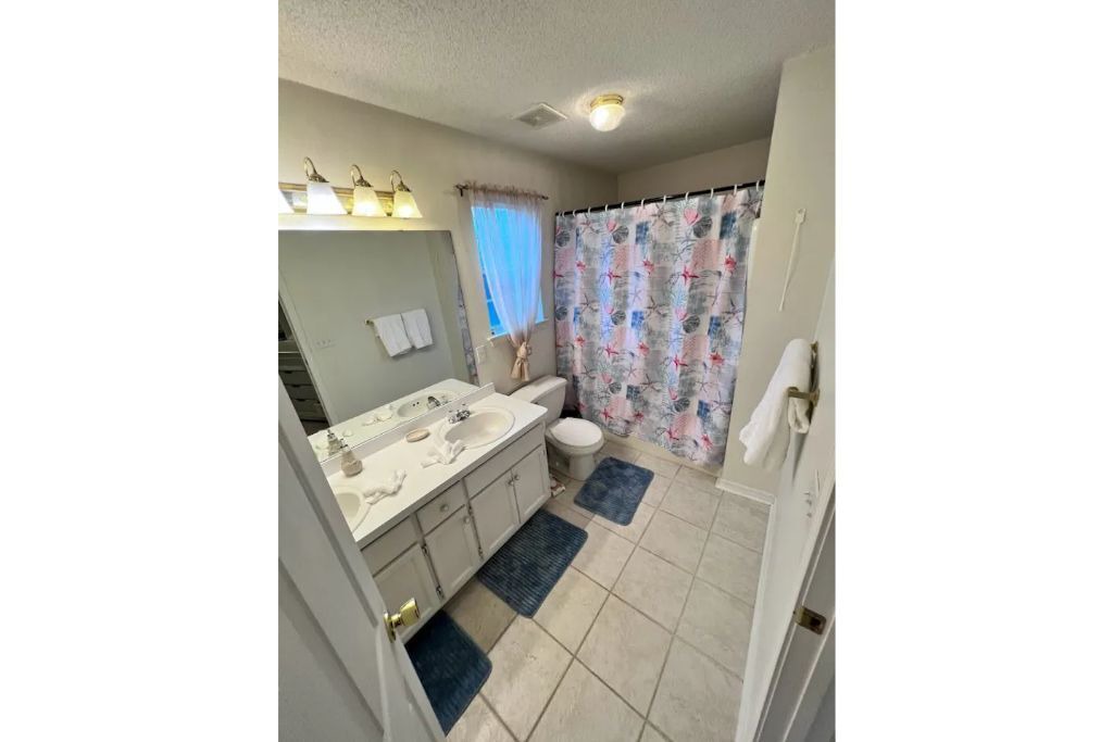 Photo of Bathroom in Navarre