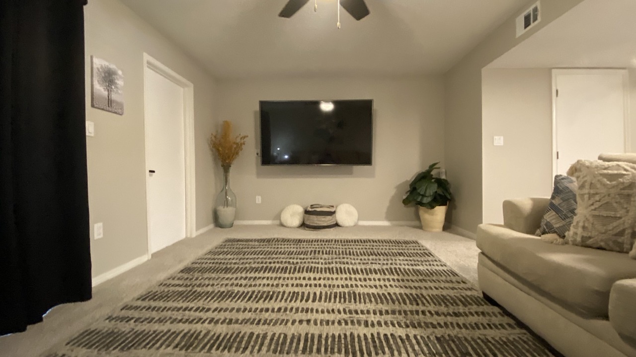 Photo of Livingroom in Wright