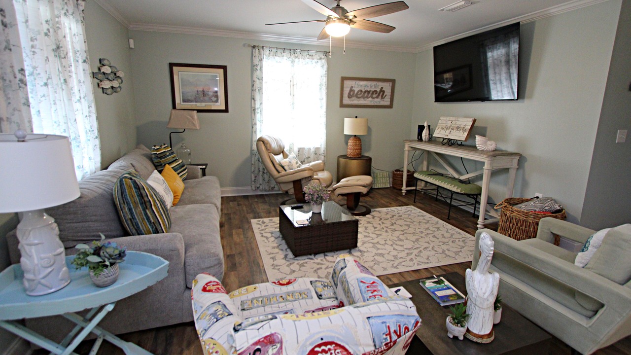Photo of Livingroom in Foley