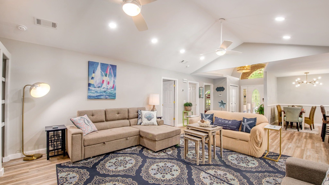Photo of Livingroom in Mary Esther