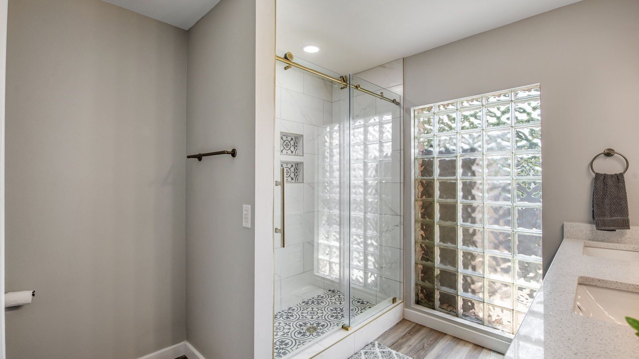 Photo of Bathroom in Mary Esther