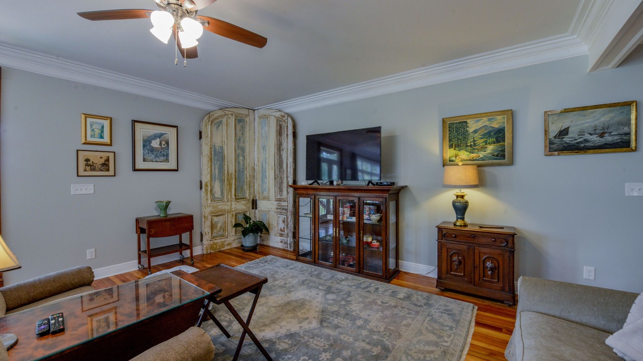 Photo of Livingroom in Samantha