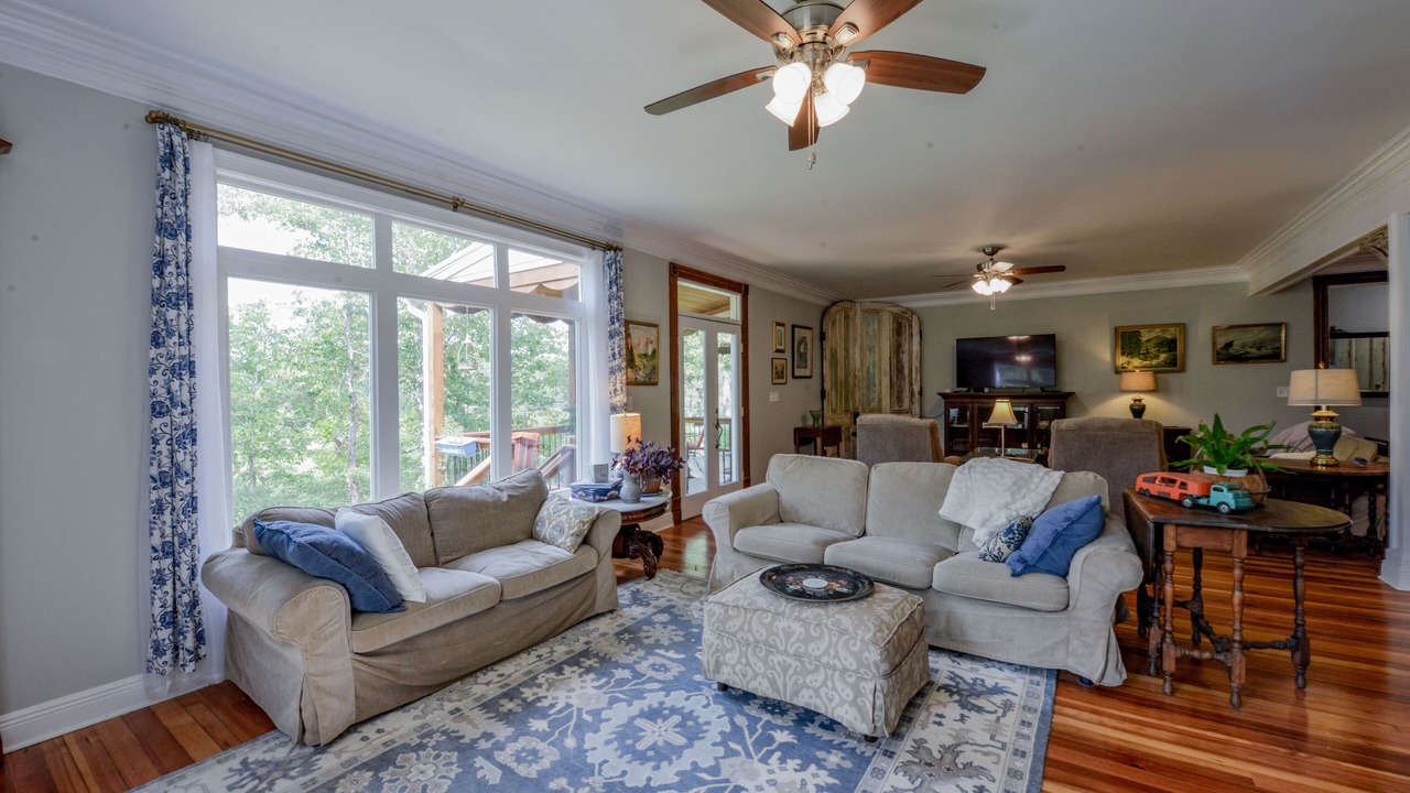 Photo of Livingroom in Samantha