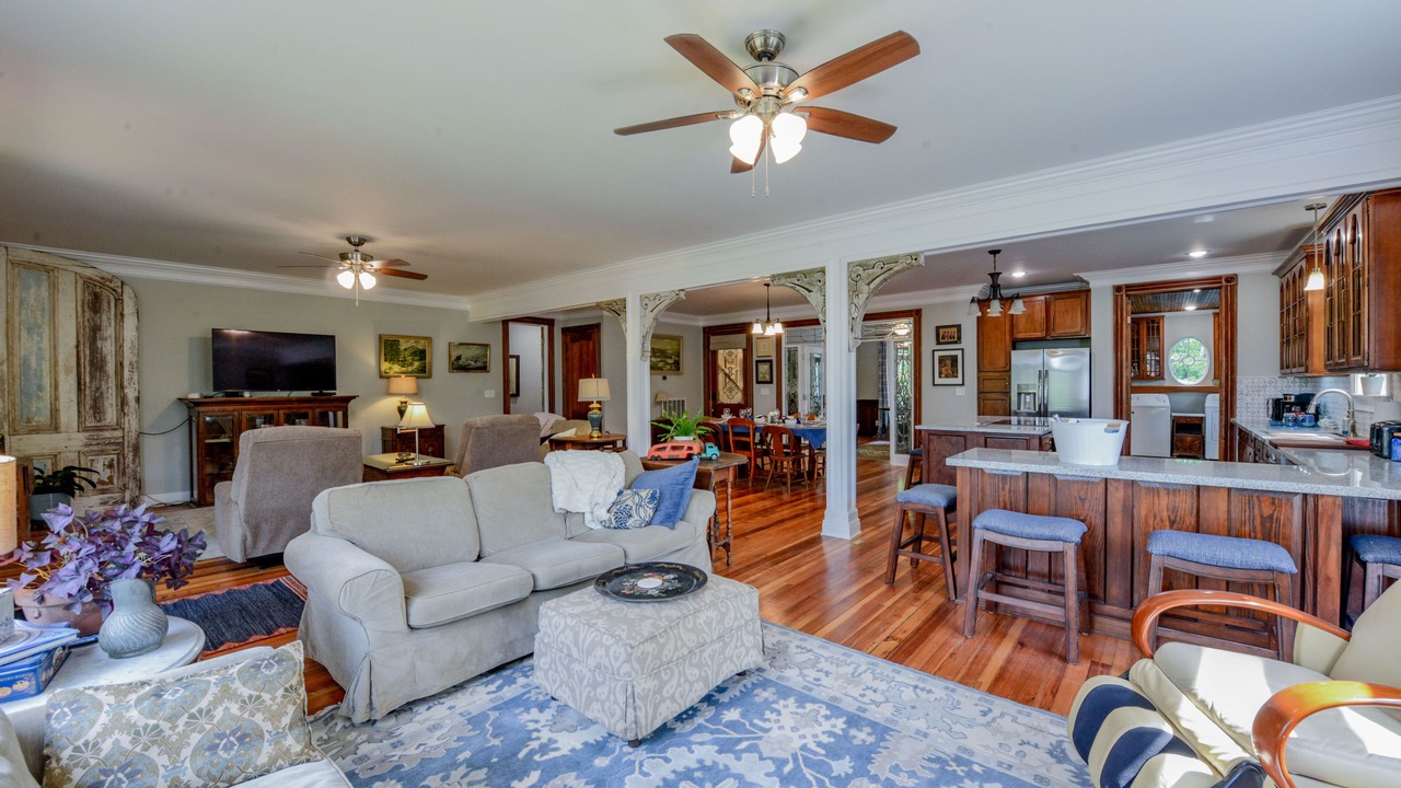 Photo of Livingroom in Samantha