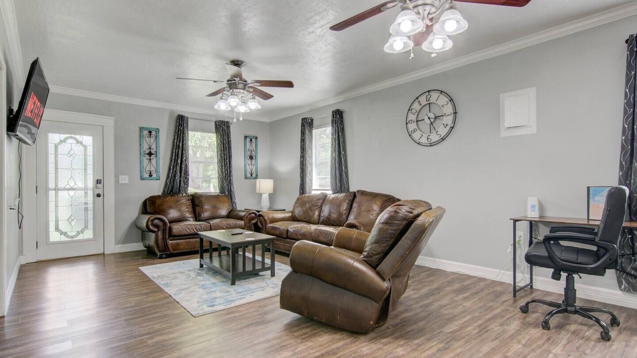 Photo of Livingroom in Groves