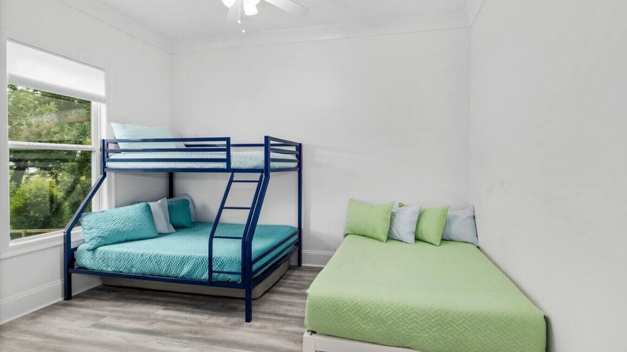 Photo of Bedroom in Long Beach