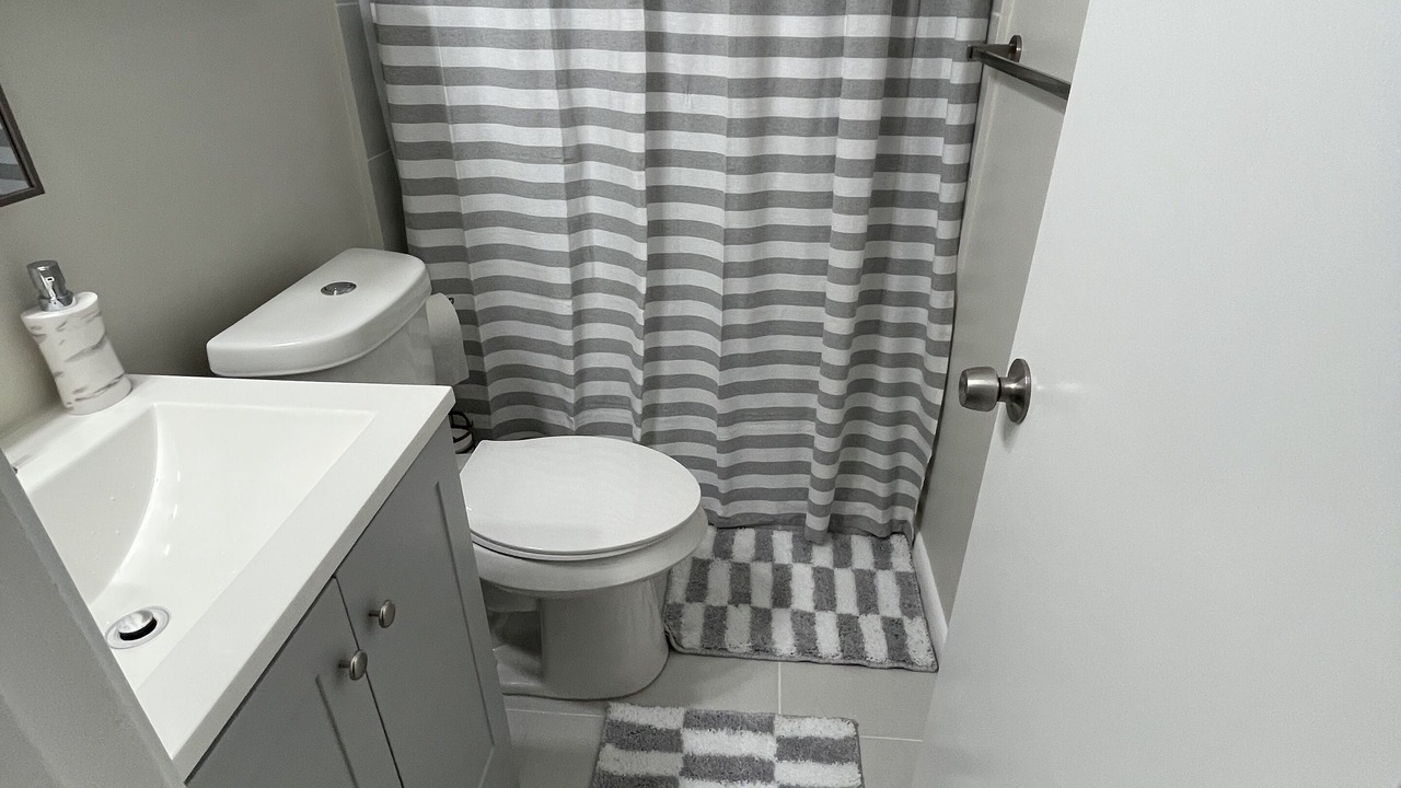 Photo of Bathroom in Pretty Bayou