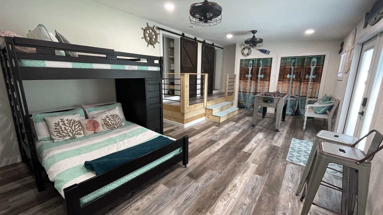 Photo of Bedroom in Innerarity Heights