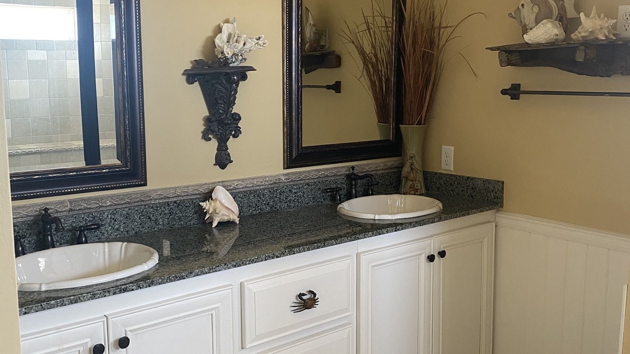 Photo of Bathroom in Cocodrie