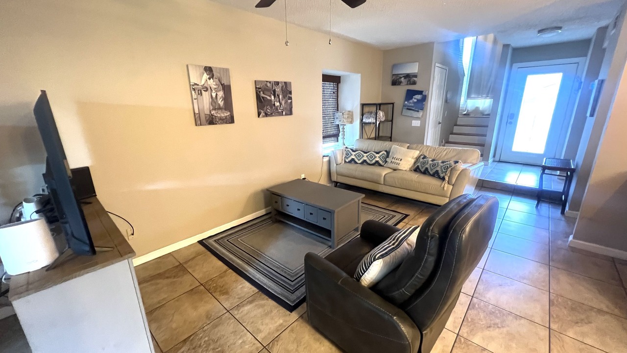 Photo of Livingroom in Crescent Beach