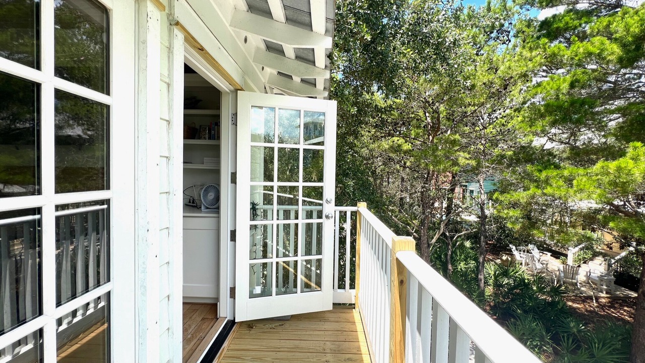 Photo of Patio Balcony in Seaside